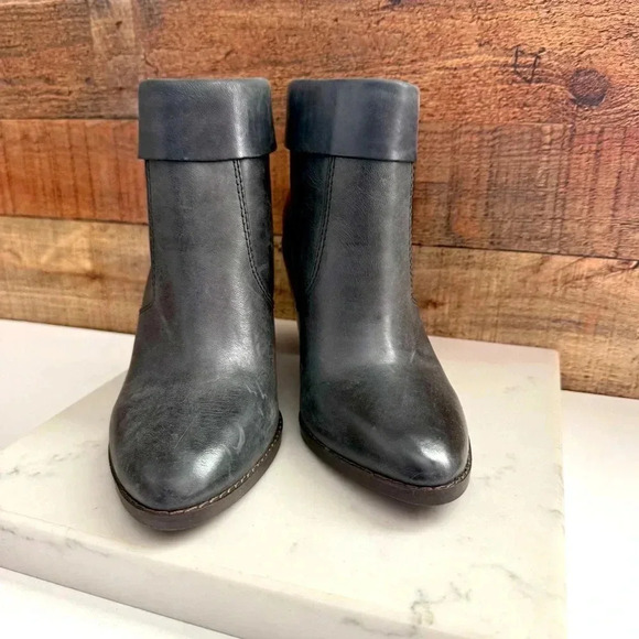 NIB Lucky Brand Nycott Leather Heeled Ankle Booties - Black Bewell - Picture 3 of 6